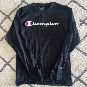 Men’s medium long sleeve champion tee.